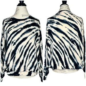 Young Fabulous & Broke | Women | Coraline Blue Safari Relaxed Sweatshirt | Small